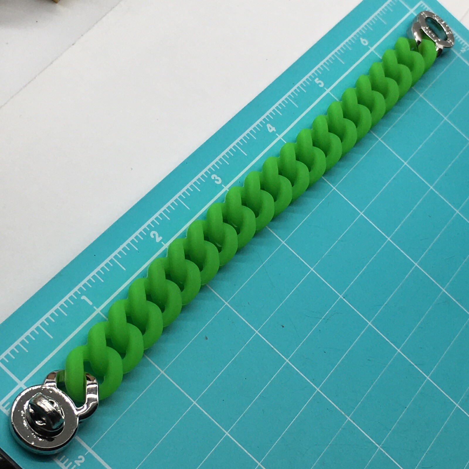 Rustic Cuff Silver Tone TurnLock Lime Green Silicone Stretch Mock Chain Bracelet