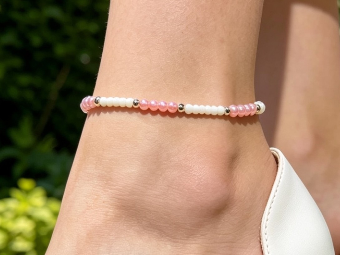 Gorgeous White And Pink Stretch Beaded Anklet