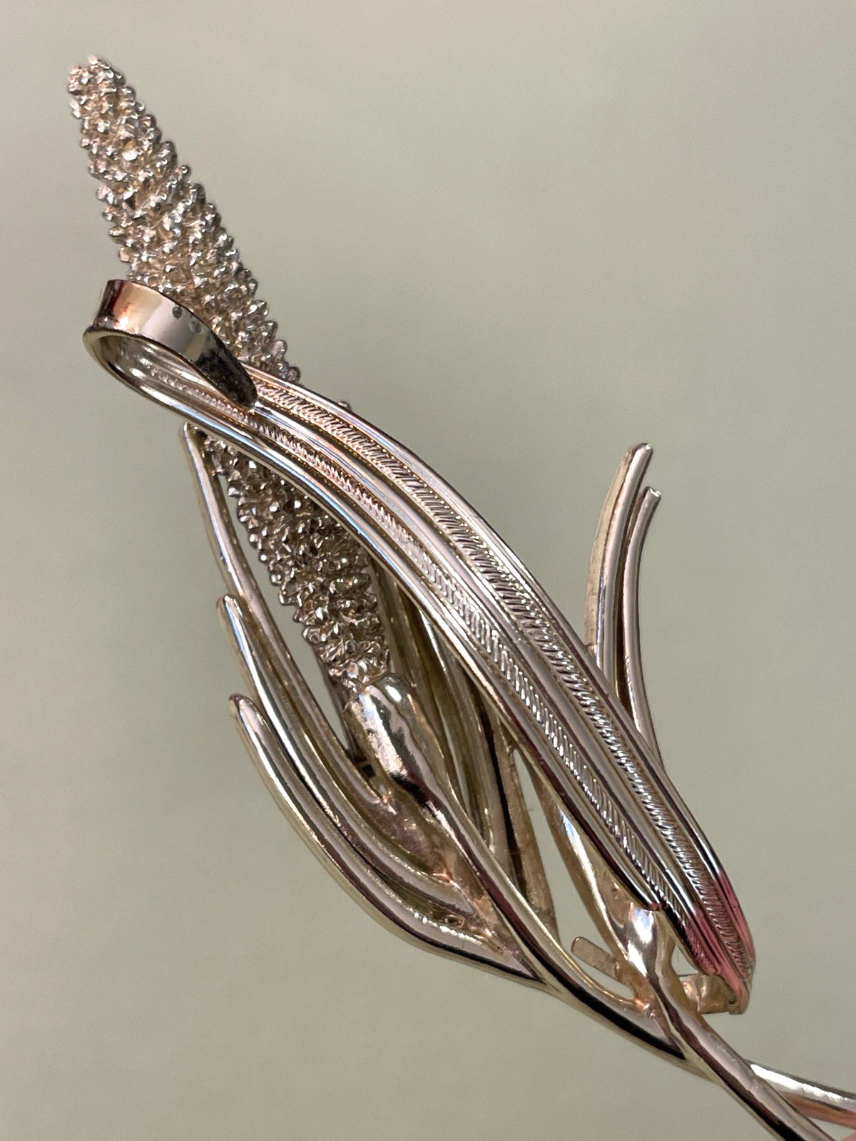 Vintage Cat Tail Brooch Wheat Stalk? Goldtone 3.5″ Length Botanical Collectible