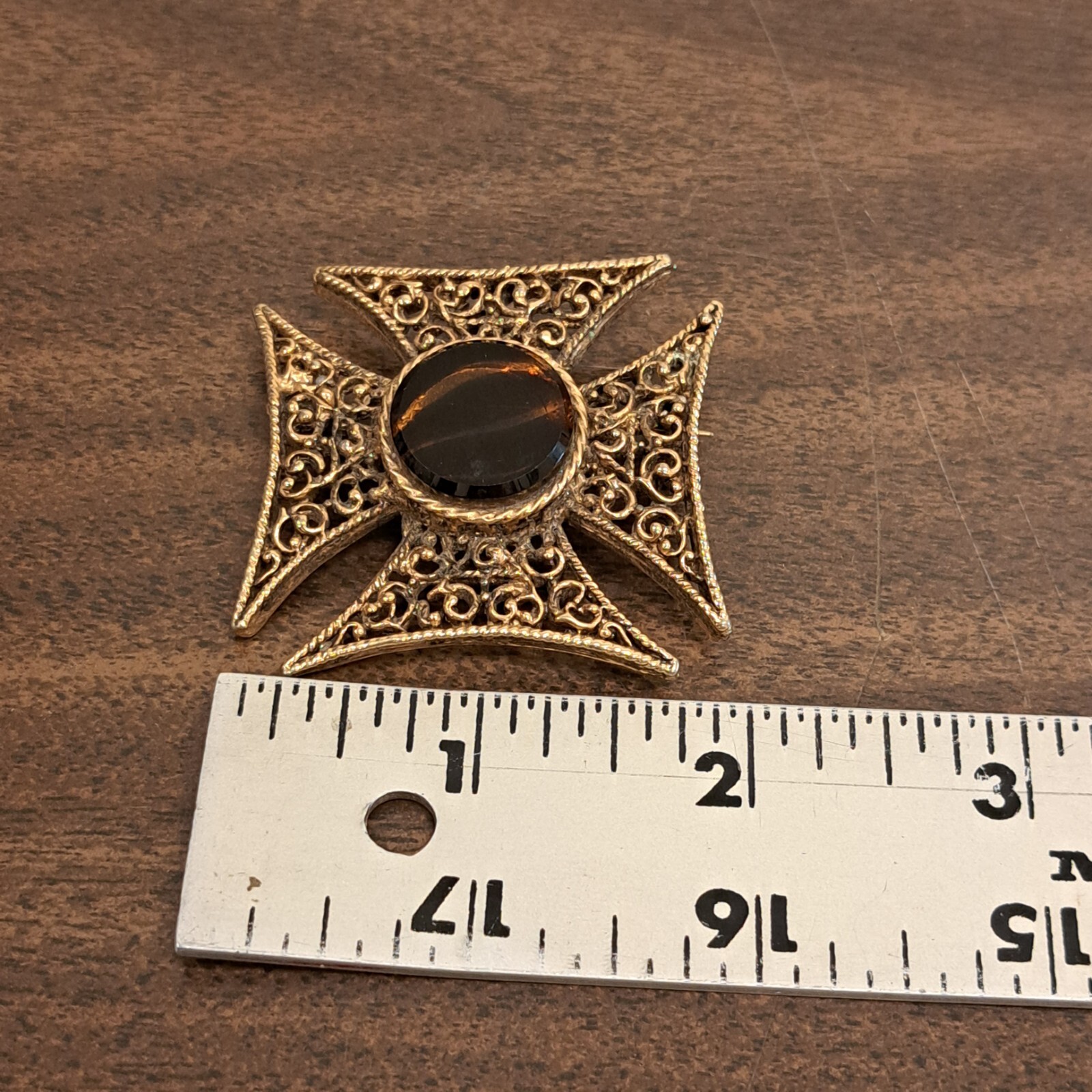 Vintage Maltese Cross Brown Glass Pin Brooch Filigree Art Jewelry 2″