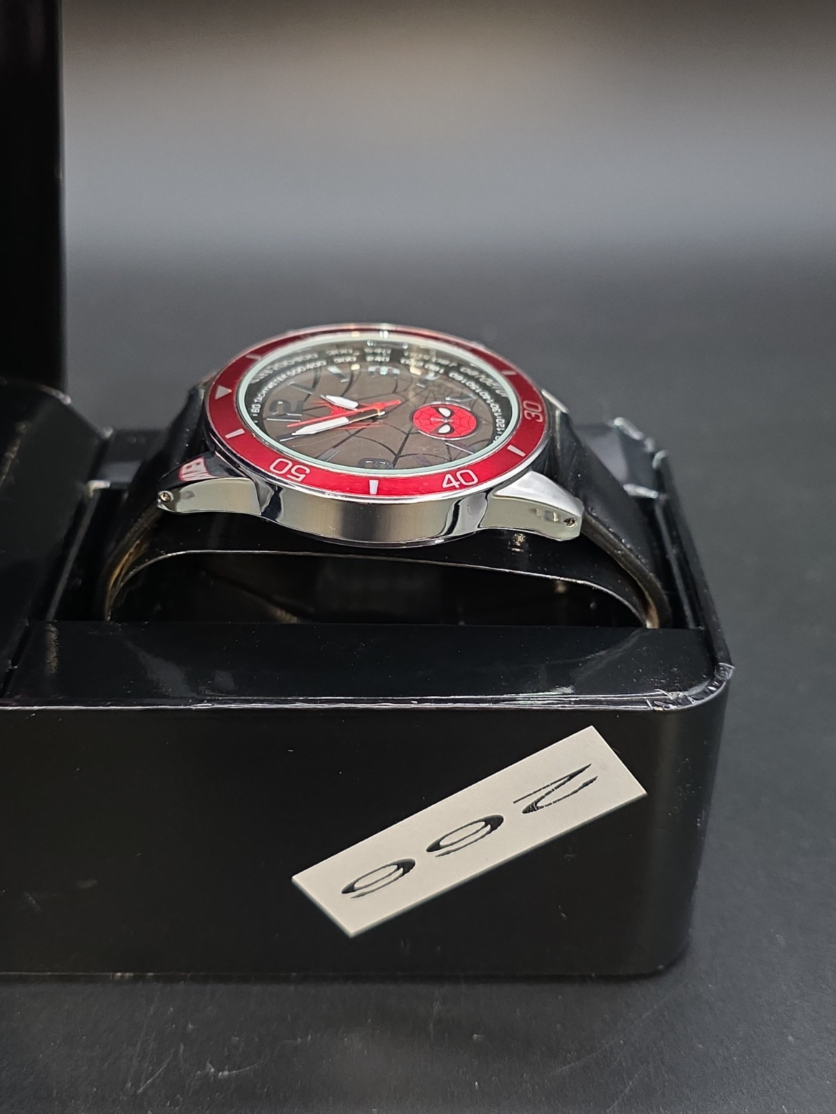 Marvel Spiderman Dial Quartz Wristwatch Black Strap Unisex w/Box