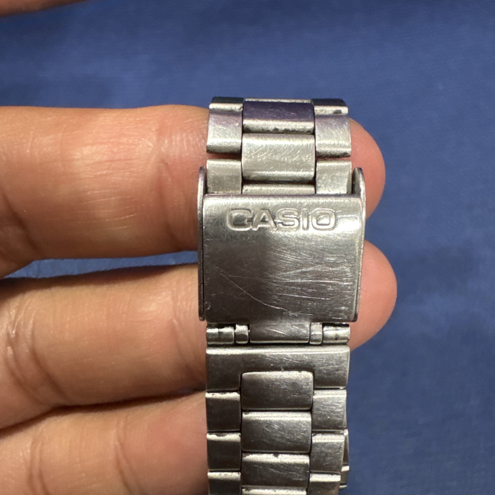 Casio Vintage A168 Men’s Day/Date Electro Luminescence Digital Dial Watch Works