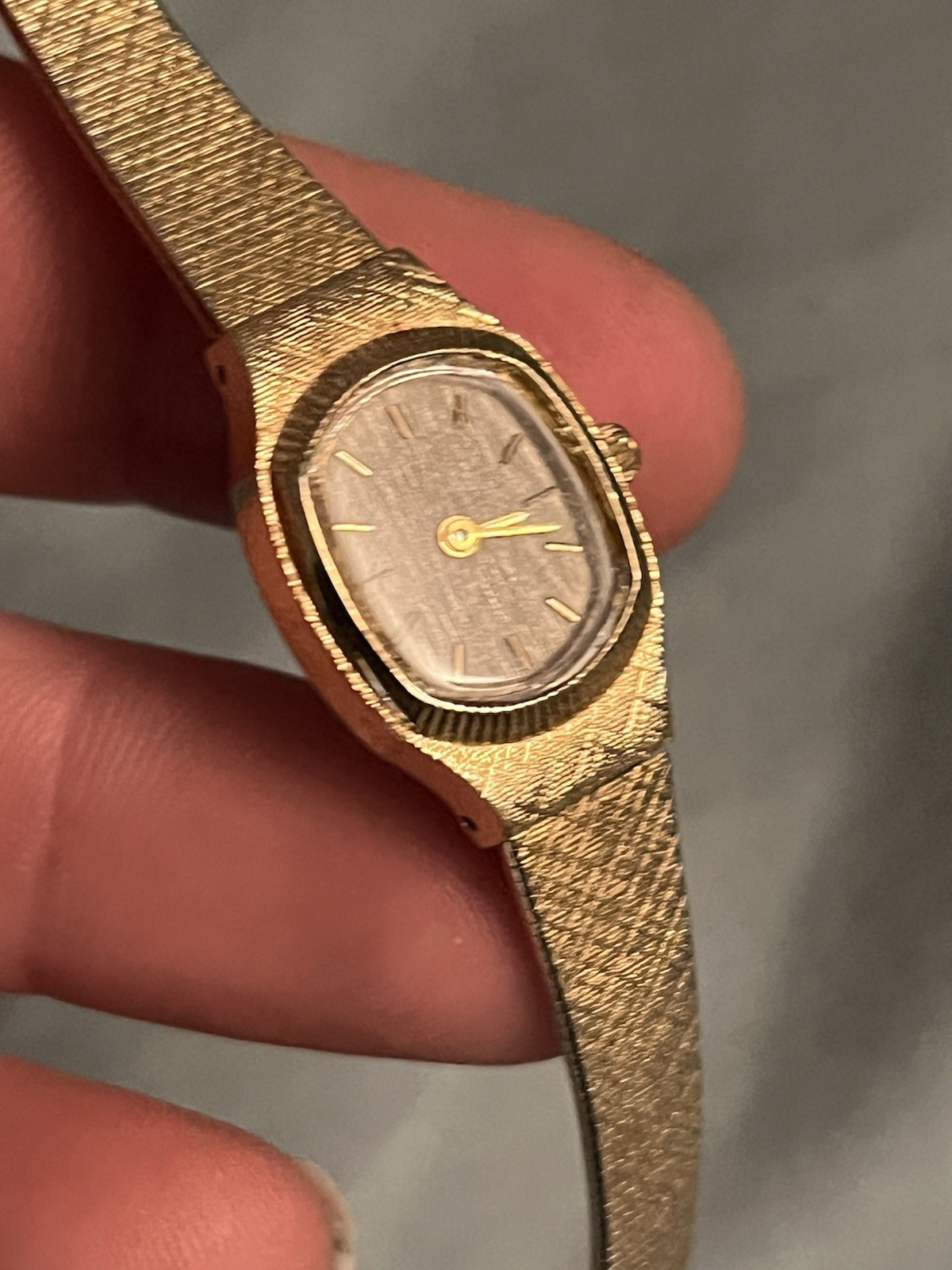 Vintage 1983 Bulova Ladies Gold Tone Goddess Of Time Watch Women’s