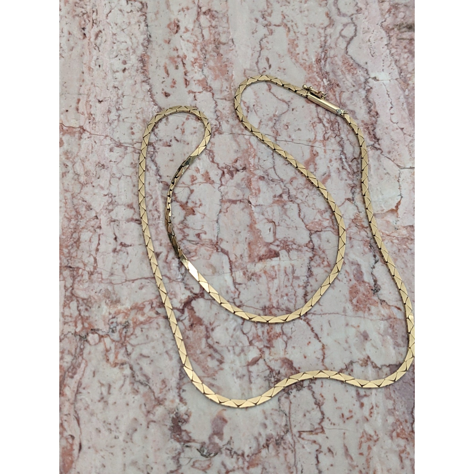Vintage Unmarked 14k Yellow Gold Triangle Link Chain Necklace 16.5in