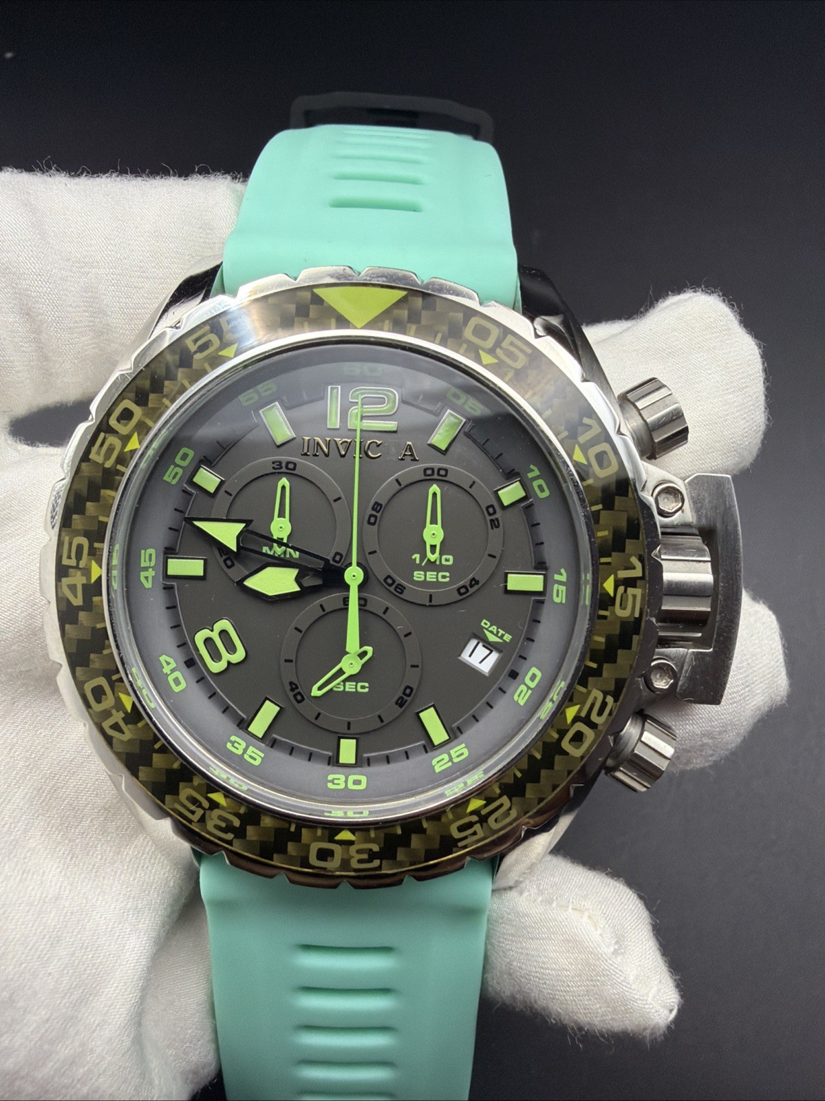 Invicta Corduba Collection Model 12451 Carbon Fiber Dial (read)