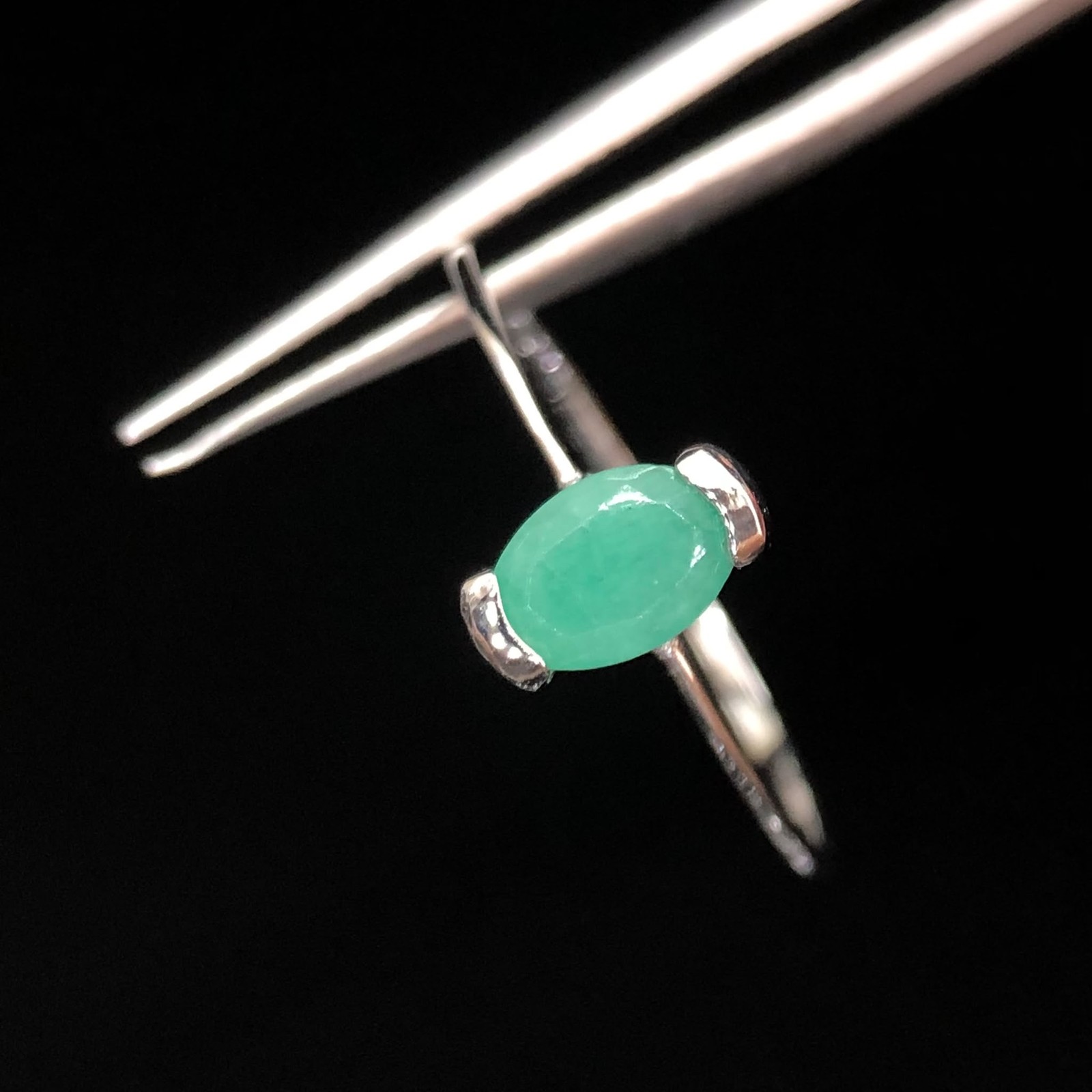 Natural Emerald Gemstone 925 Sterling Silver Ring Oval Top Rich Green 7.5