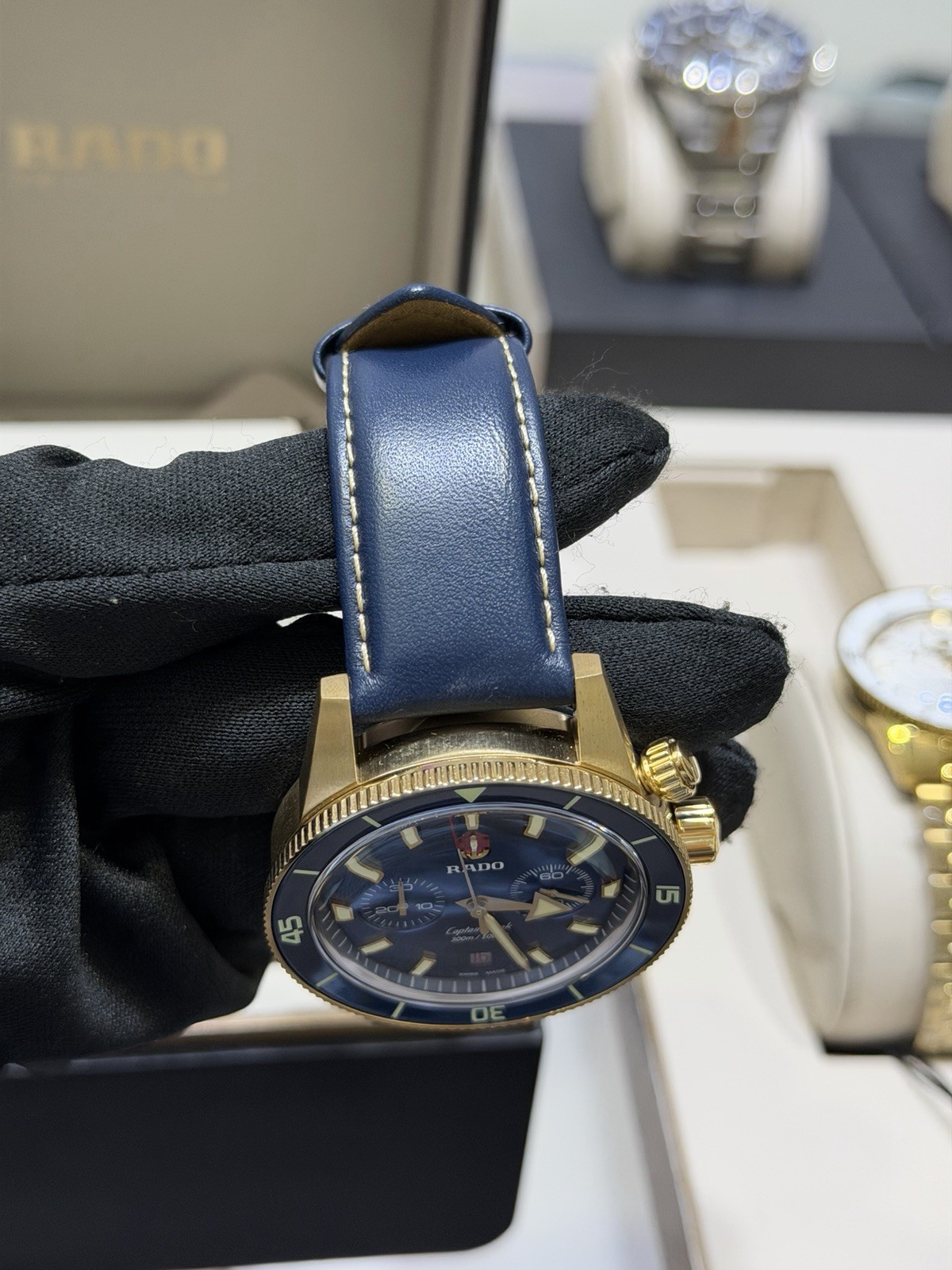 New Rado Men’s Captain Cook Automatic Watch – Stylish Blue Timepiece R32146208