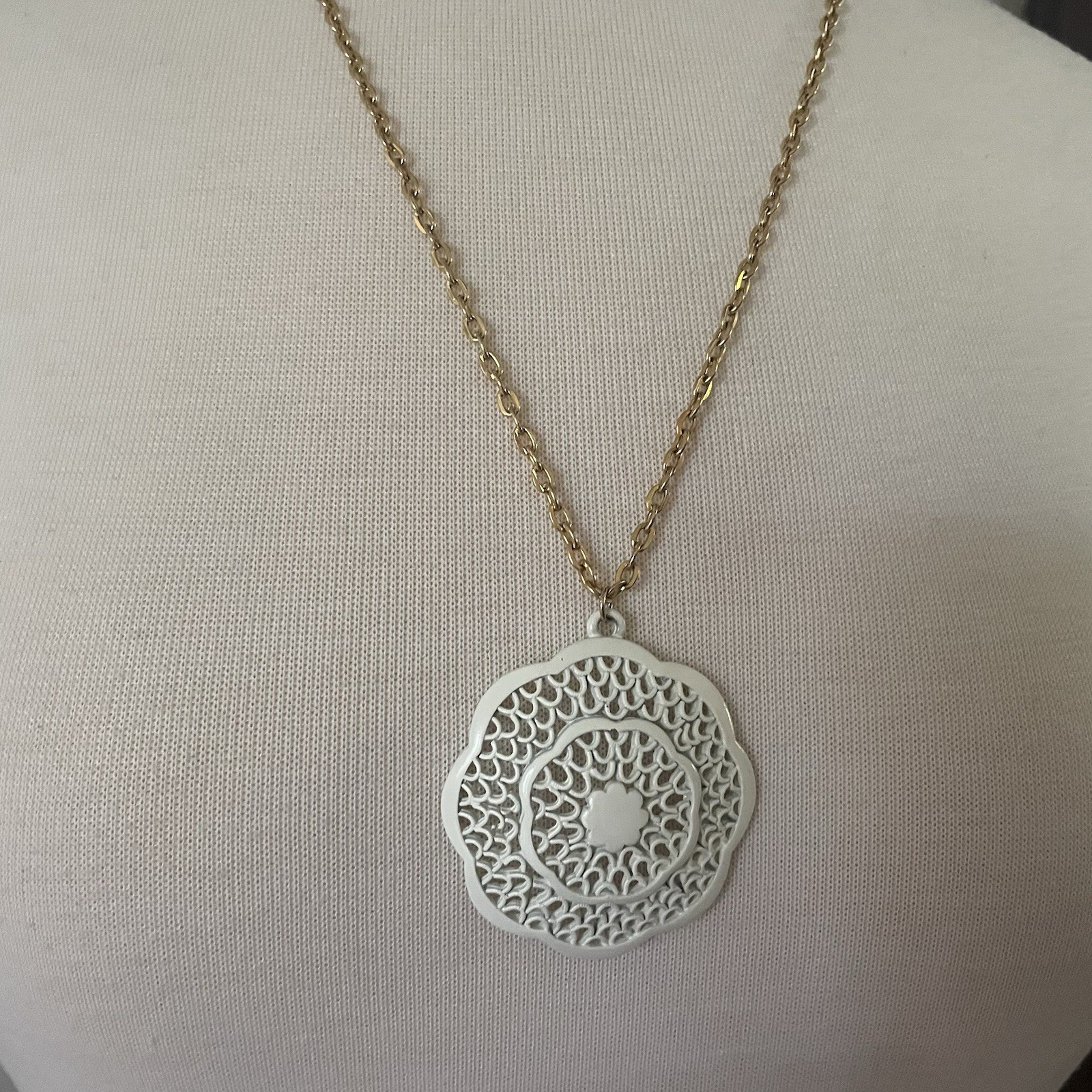 Vintage Large Round White Filigree Statement Pendant Gold Tone Necklace