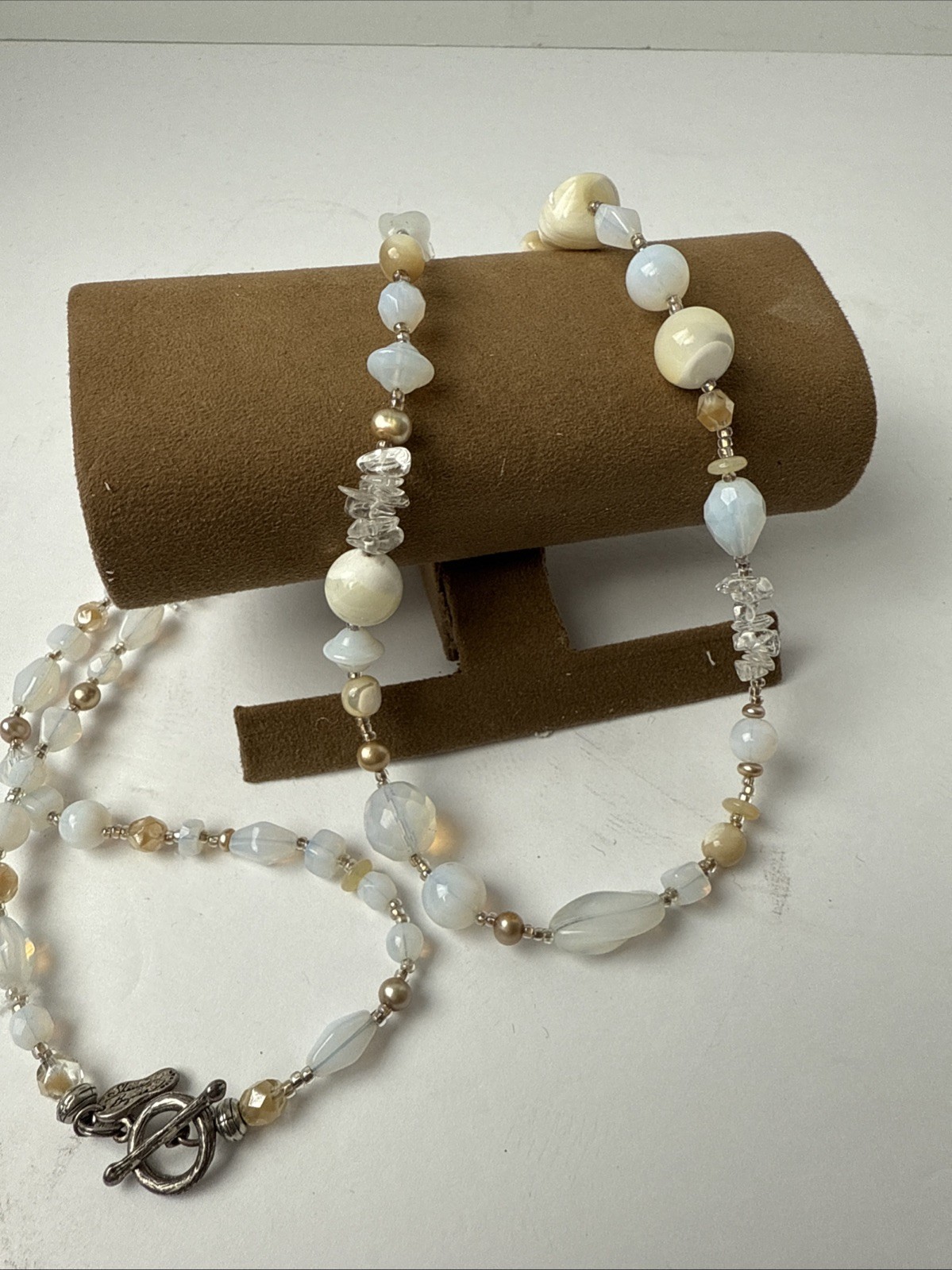 Vintage Shane Boyner Tagged Glass and Stone Beaded Necklace 16″