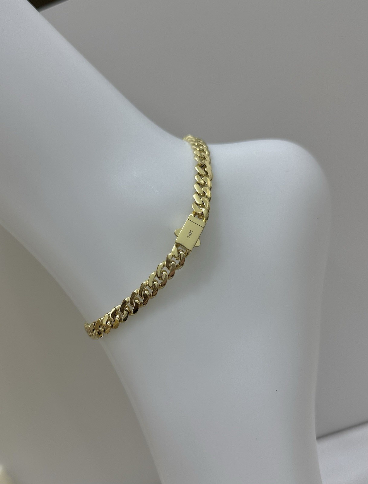 Cuban Link Chain Anklet with Box Closure high quality size 9.5in