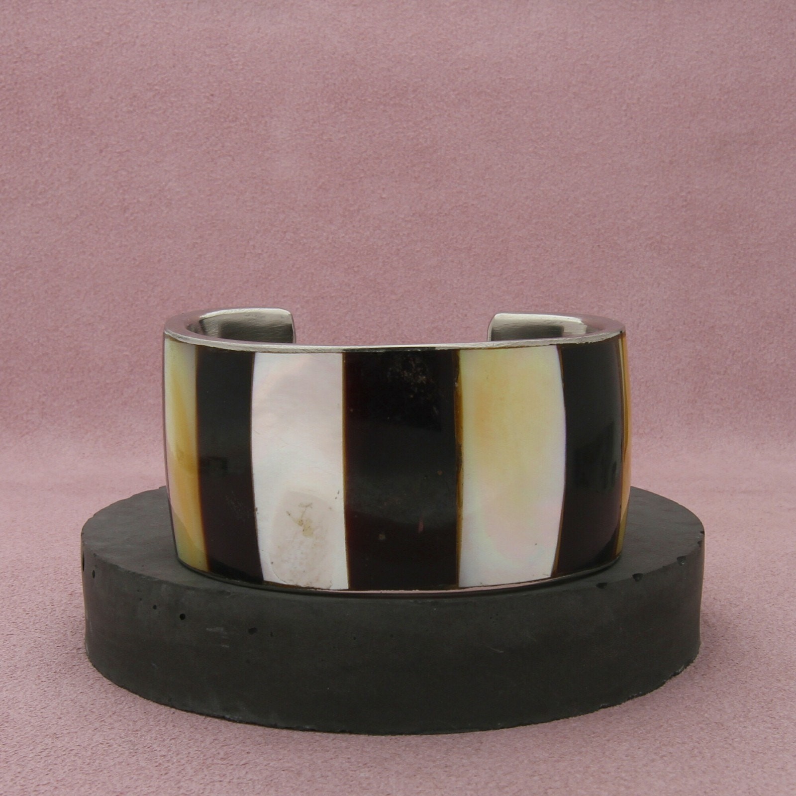 sterling silver artisan-made mother-of-pearl shell cuff bracelet size 6.5in