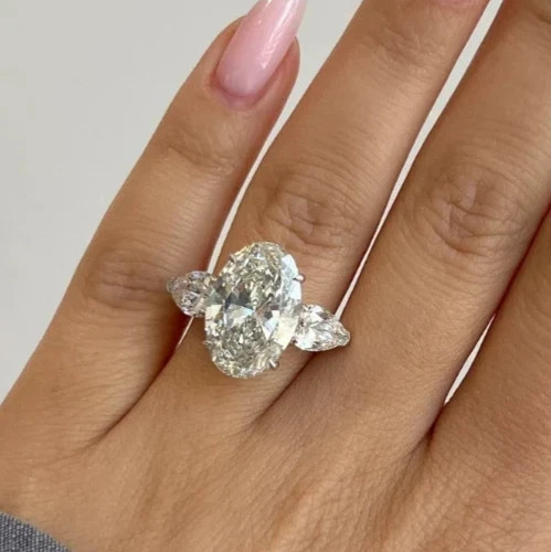 Prong Setting 4.20 Ct Oval Cut White Moissanite Engagement Wedding Ring