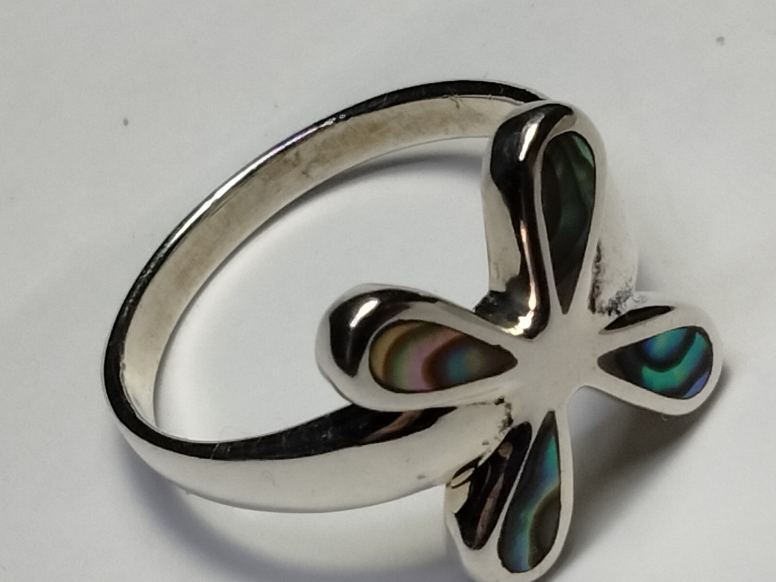LOVELY ABALONE SHELL INLAYS IN TRENDY STERLING SILVER.925 RING SIZE 8.75-9.0!