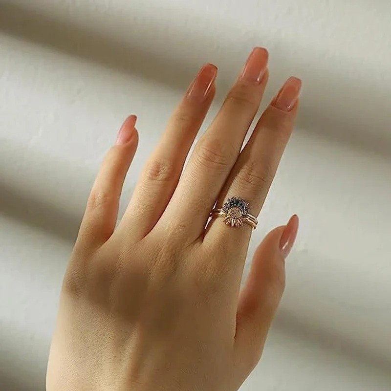 2pcs Couple Ring Set Sky Blue Sparkling Moon and Sun Ring Stackable Finger Set