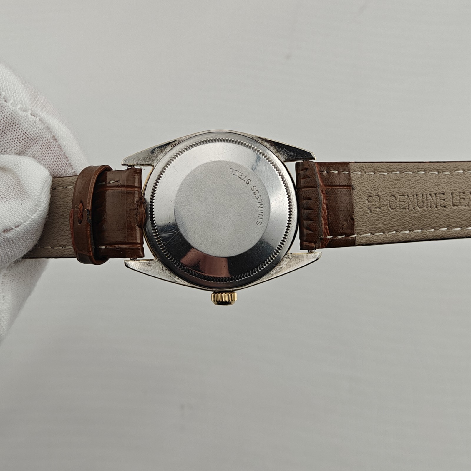 Vintage Rolex Oyster Perpetual Date 1550 Gold Shell Cal. 1570 Automatic 34mm