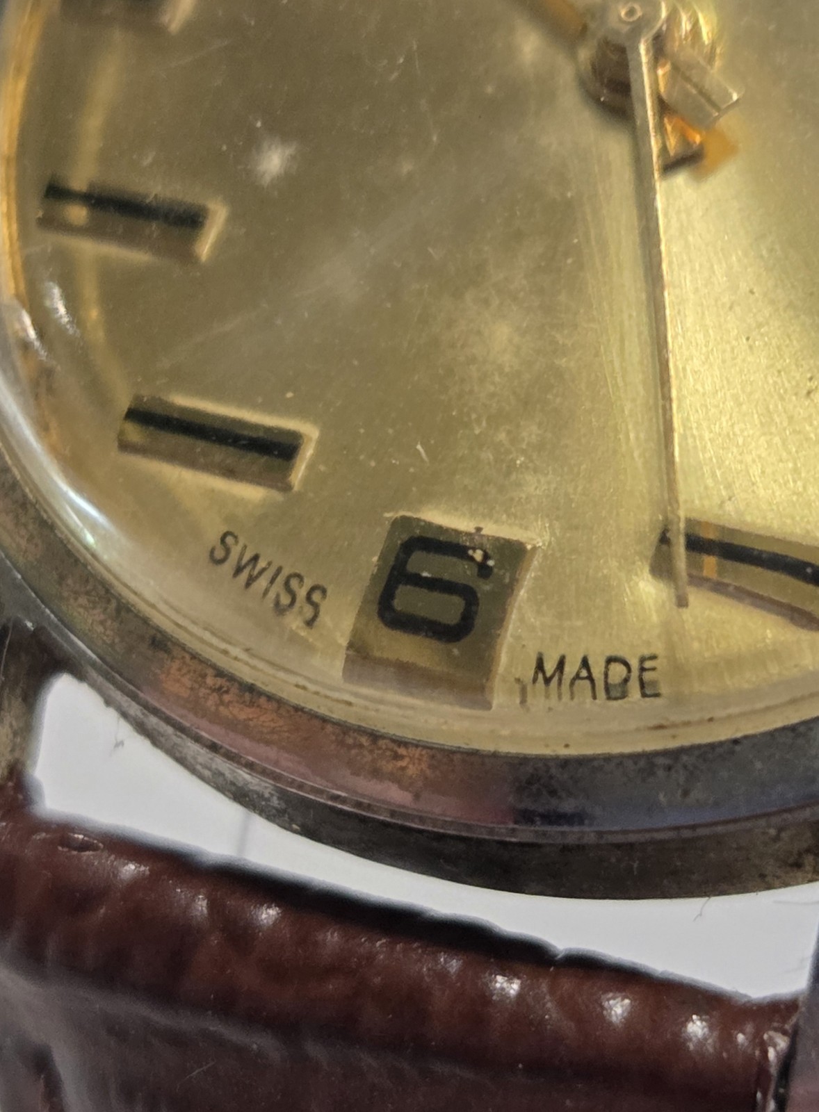 Vintage mid-century retro ROSS Swiss made 17J gents watch gold tone brown strap