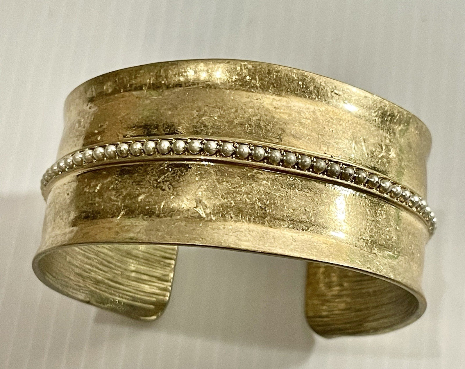 Cuff bracelet with bead detail – Gold with Siver bead detail