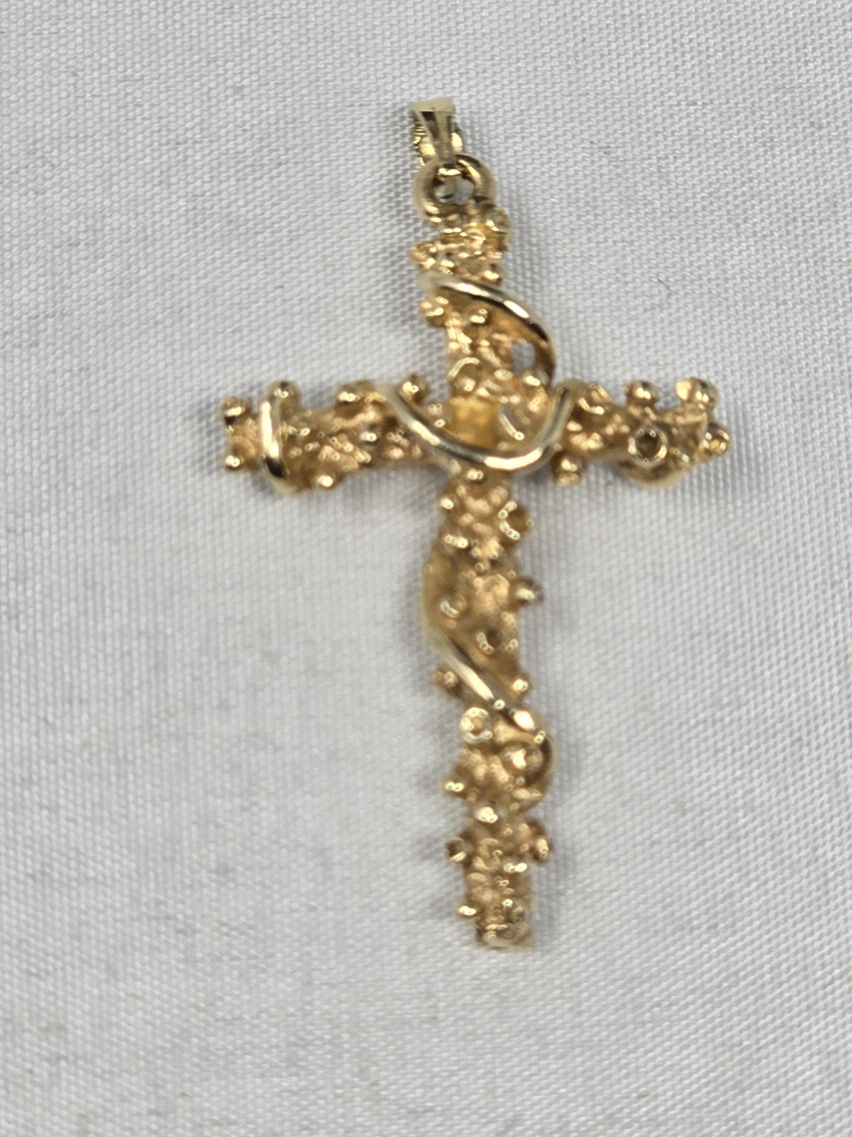 ​Vtg 14k Yellow Gold Ivy Vine Nugget Cross Pendant 3g