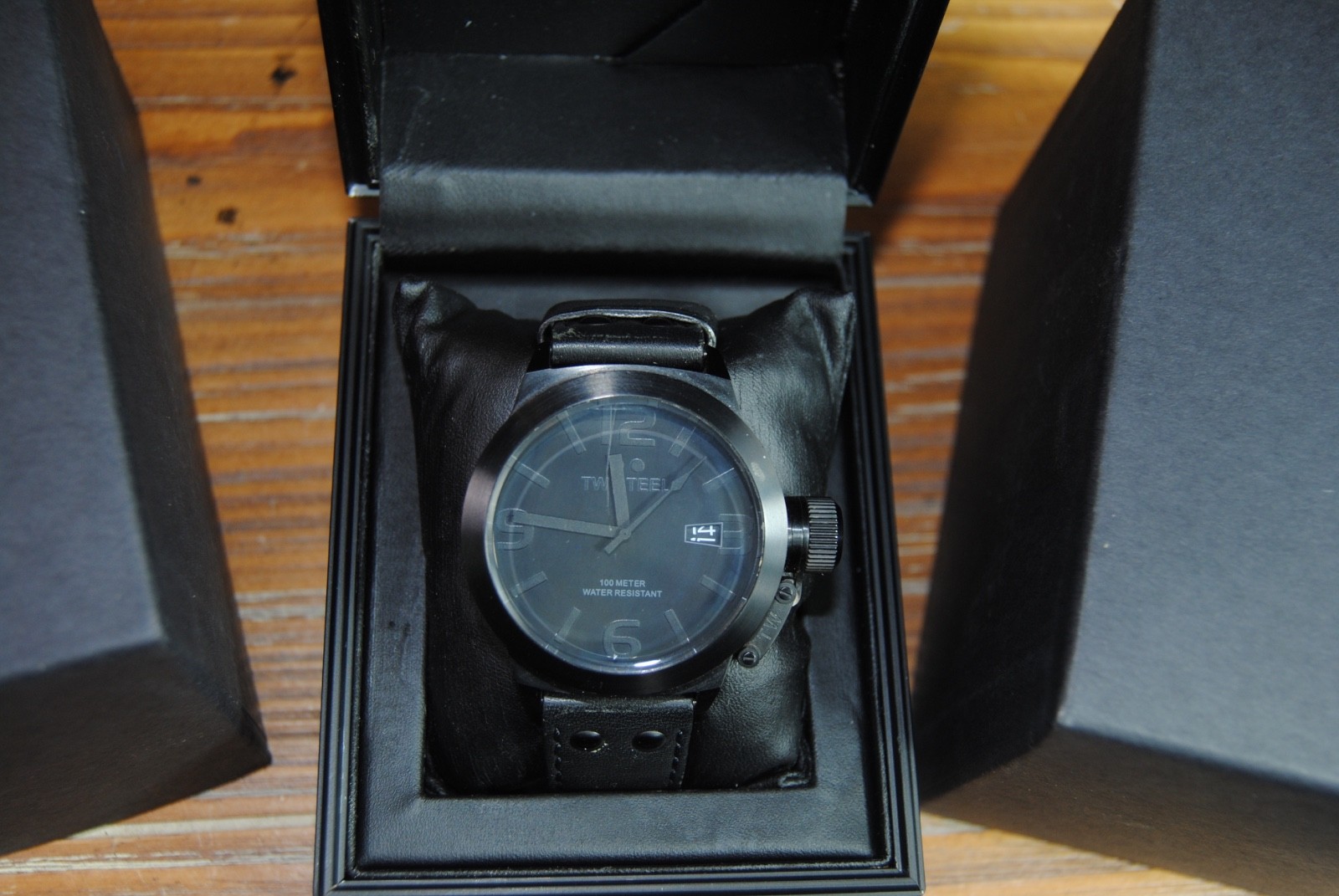 TW STEEL Canteen Black Dial Chronograph Black Leather Men’s Watch TW844