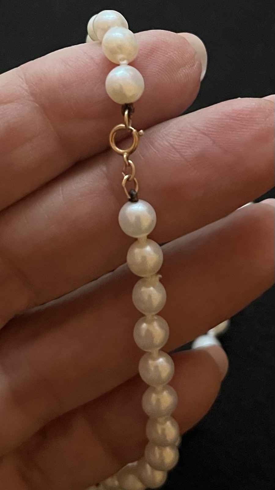 14k Yellow Gold Clasp 17” Strand Of Knotted Pearls Approx 5mm In Size