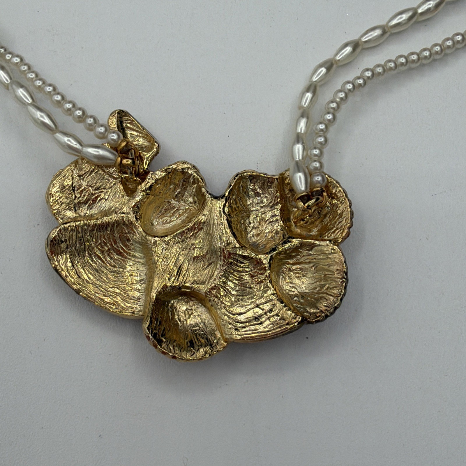 Vintage Pearl Necklace Gold Shell Pendants Ocean Motif Statement Jewelry