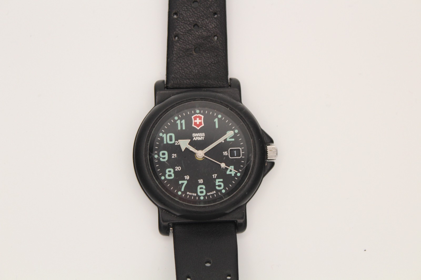 Victorinox Swiss Army Field Watch Black Quartz Date 50M Swiss Made Military