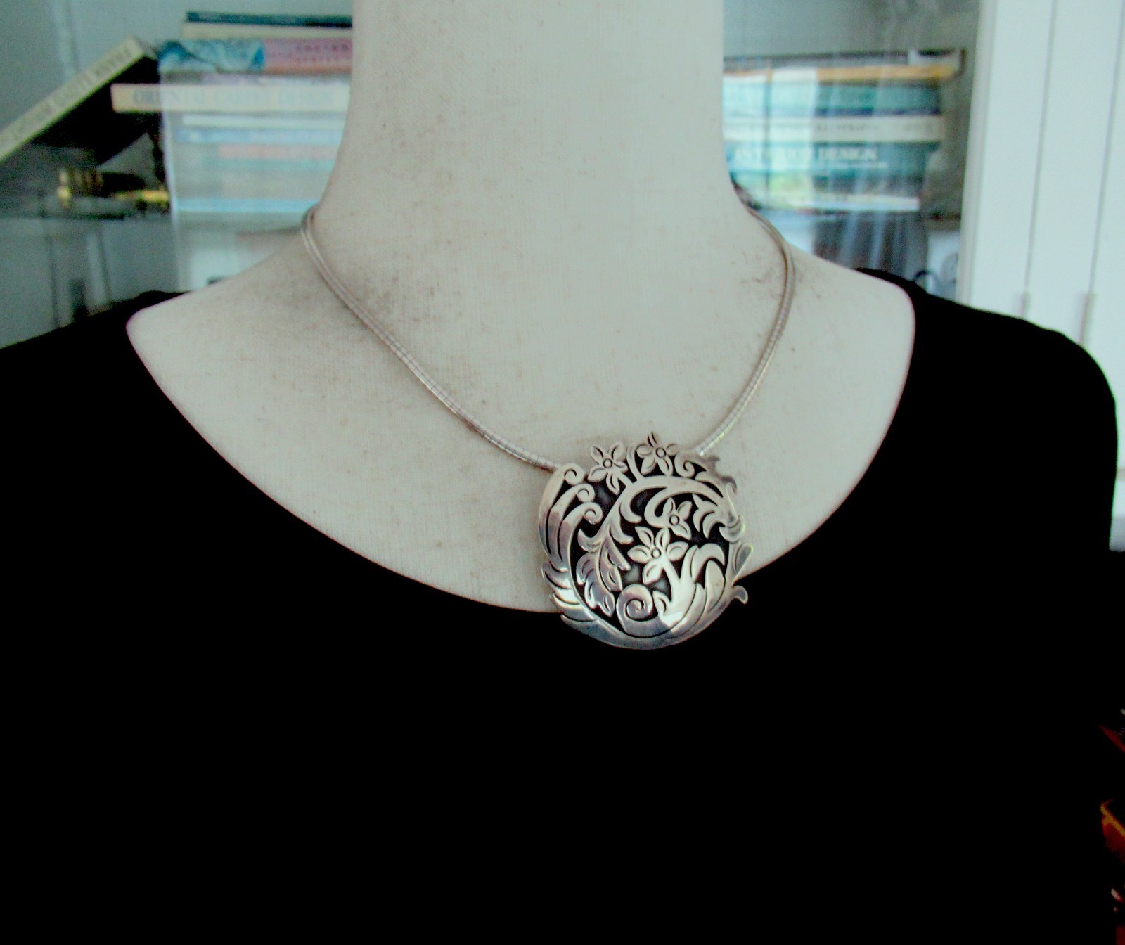 2 1/8 INCHES VINTAGE TAXCO MEXICO PENDANT BROOCH by TSL, 16 GRAMS