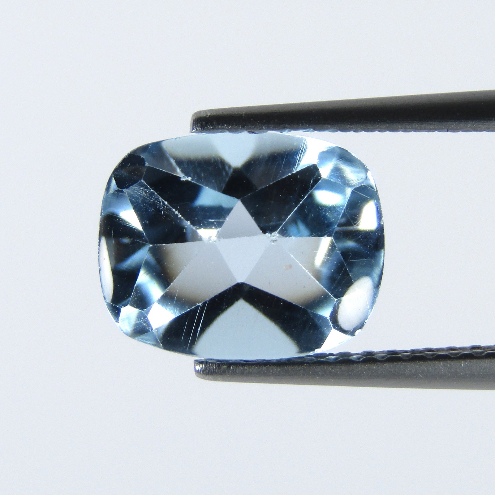 3.34Cts Natural Sky Blue Topaz Cushion Buff-Top Loose Gemstone