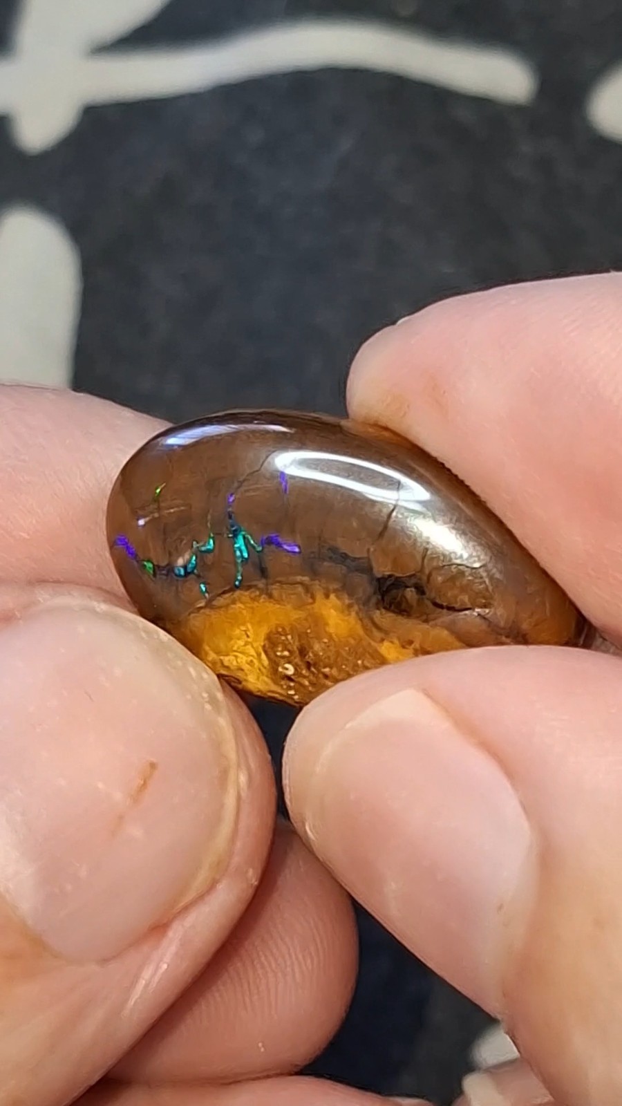17.9ct Queensland Boulder Opal. Vibrant streaks of bright green & electric blue
