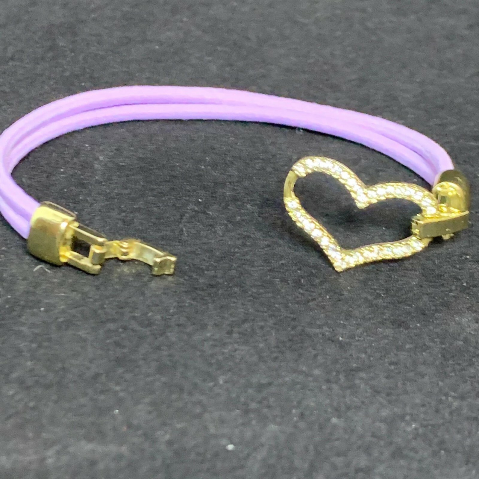 Gold Tone Rhinestone Heart Bracelet (2359)