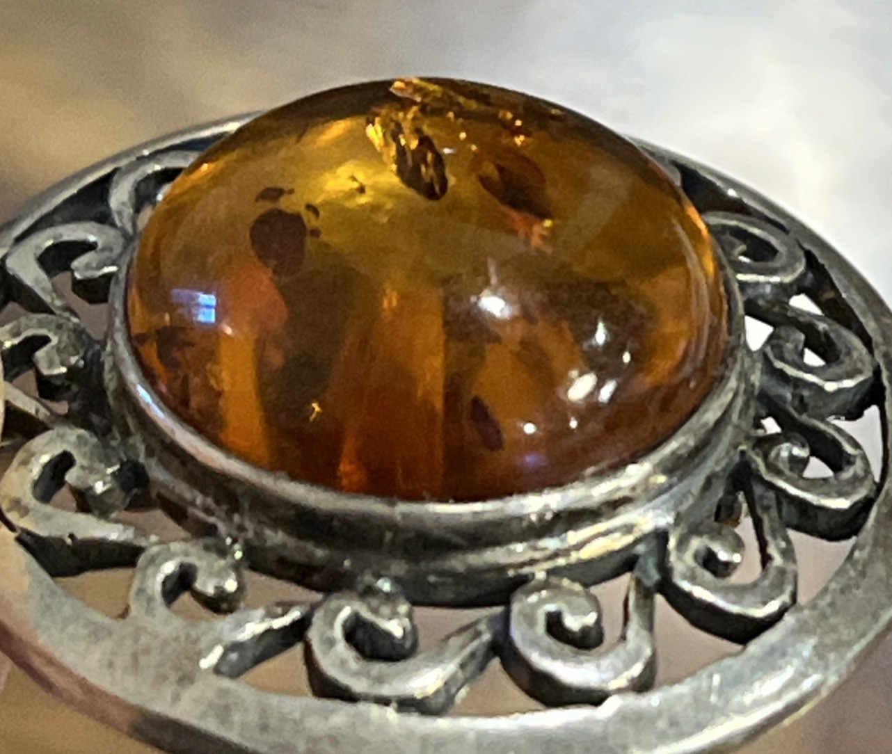 Baltic Amber Sterling Silver 925 Brooch Pin mid-20th century 1 1/8” OOMA