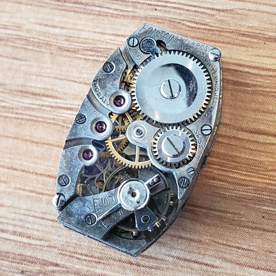 Vintage Helbros Fontain Swiss Art Deco 15 Jewel 2 ADJ Swiss Mechanical Watch WP1