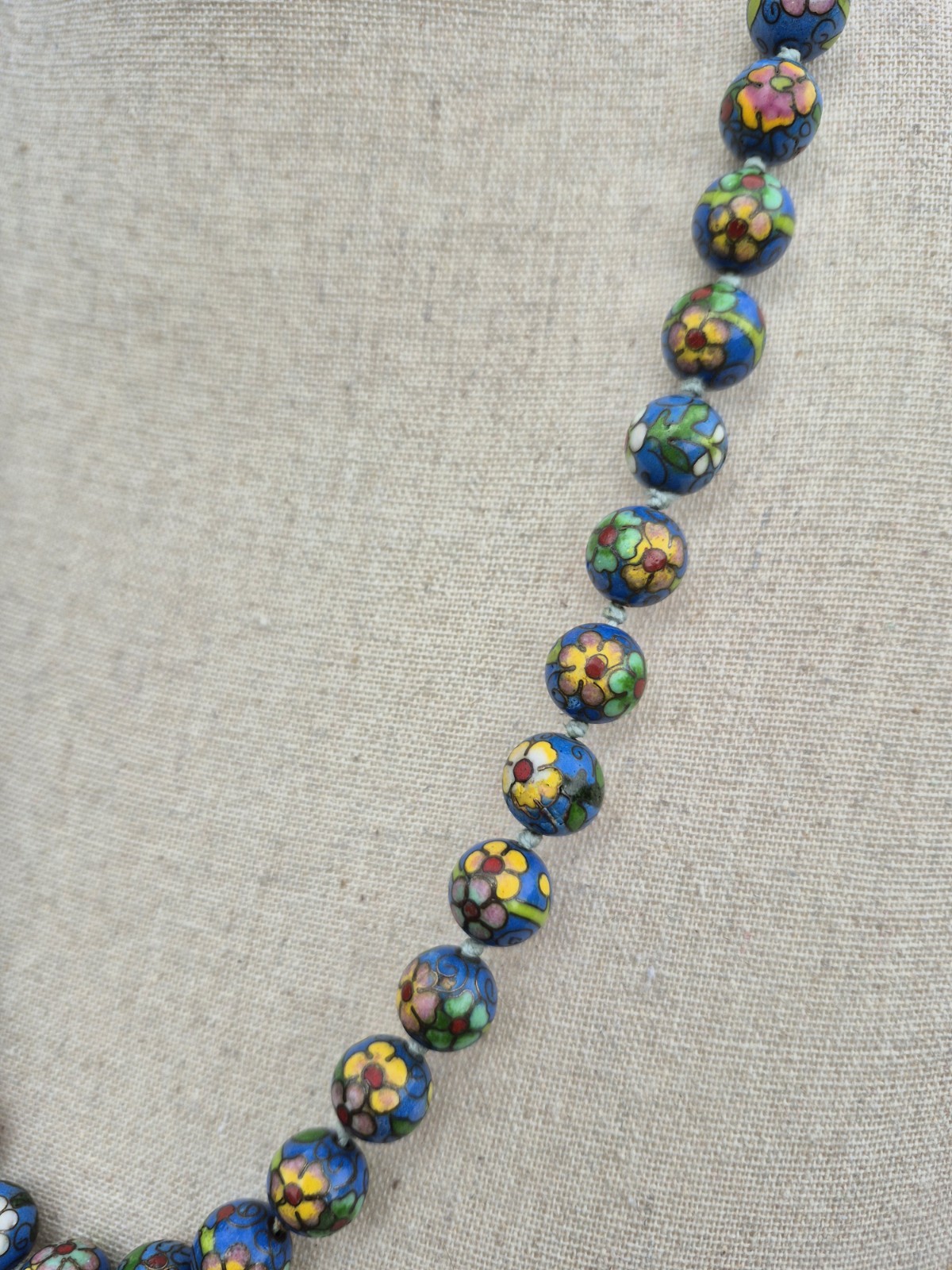 Vintage Blue Floral 26″ Strand Cloisonne Bead Necklace Old Estate Jewelry 12.3mm