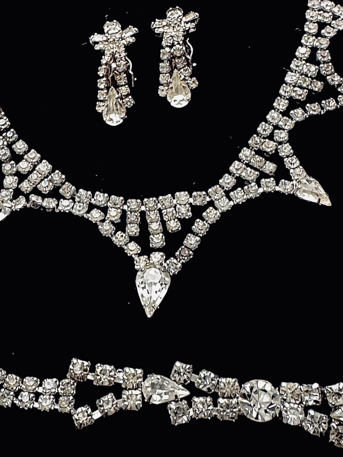 50’-60’S KRAMER OF NEW YORK Statement Necklace, Bracelet, Earrings Set Marked