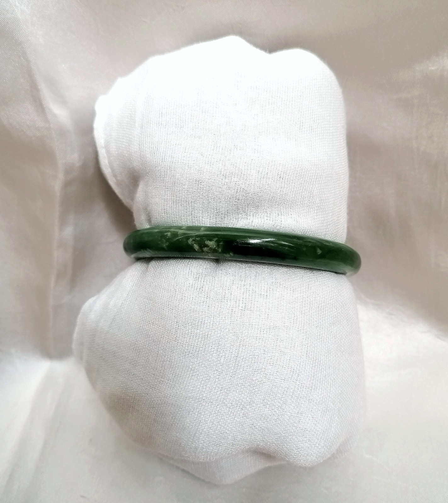 BEAUTIFUL ANTIQUE AUTHENTIC GREEN JADE RING BRACELET, CHINA, 1900.