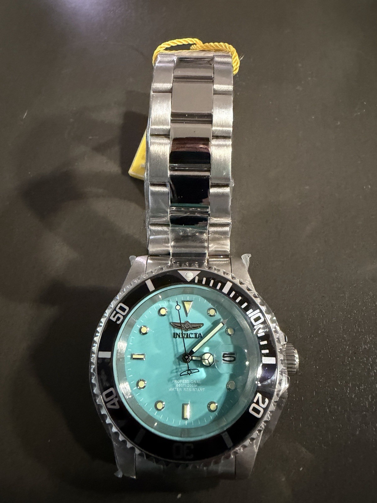 Invicta Pro Diver Blue Dial Black Bezel SS Quartz Date 200m 40mm Box
