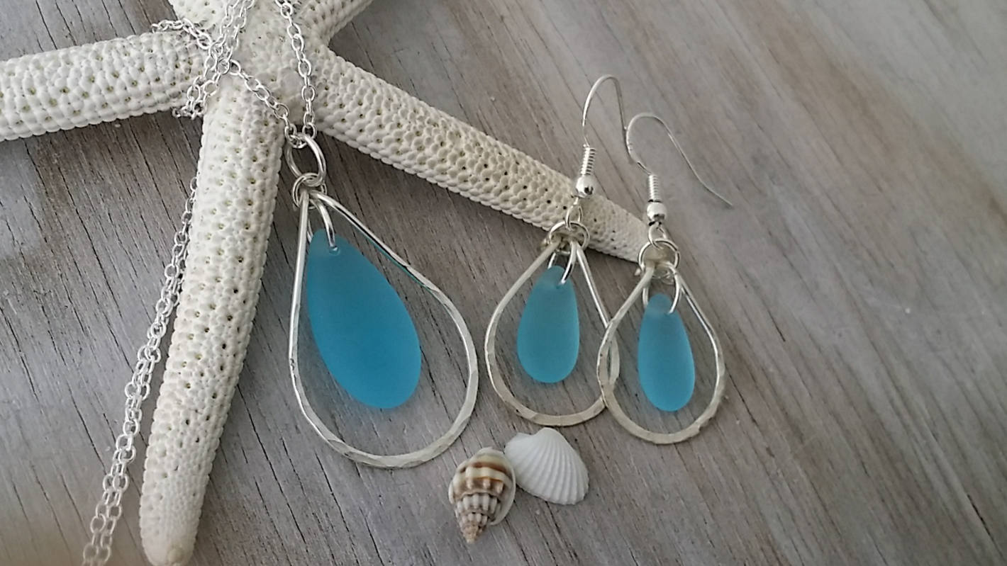 Hawaiian Jewelry Set, Hammered Wire Loop Necklace Earrings Jewelry Set,