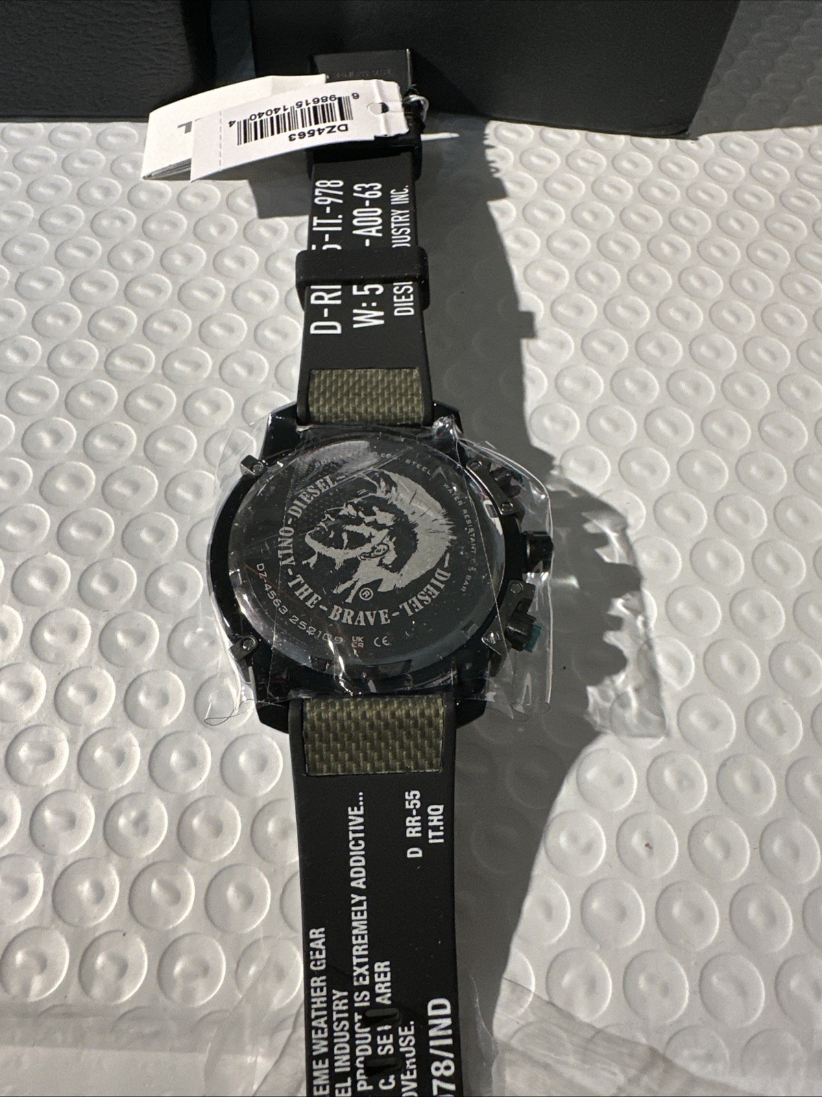 Brand new DZ4563 watch quartz movement men NEED NEW BATTERY