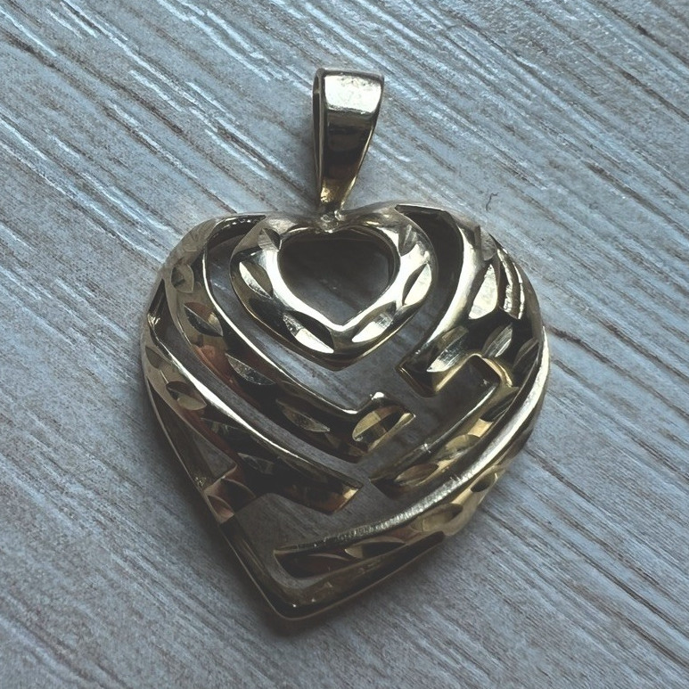 14k Solid Yellow Gold Maui Divers Aloha Heart Pendant 18mm 2.83g