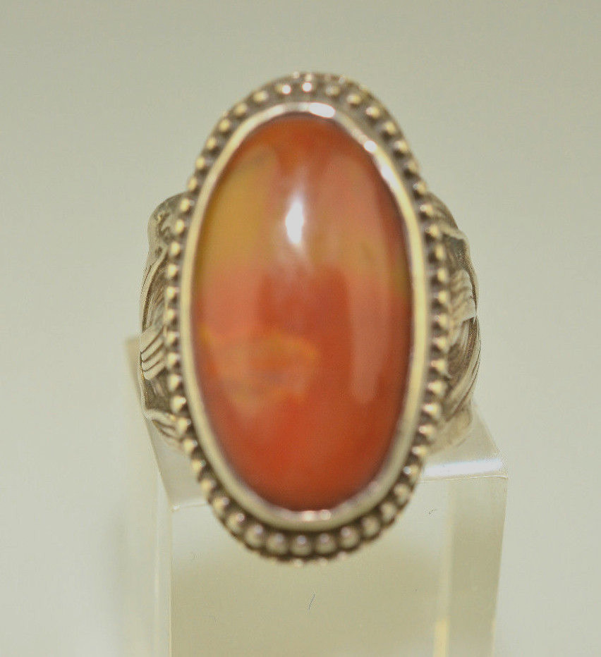 STERLING SILVER OVAL AGATE RING WITH BEAD BORDER & ENTWINED VINE SHANK SIZE 5.75