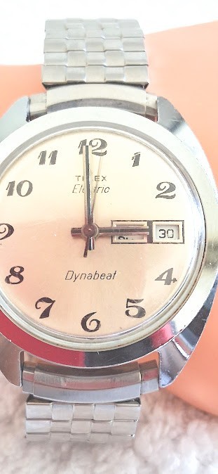 Vintage Timex Electric Dynabeat Mens Watch All Silver Tone With Day-Date SS Band