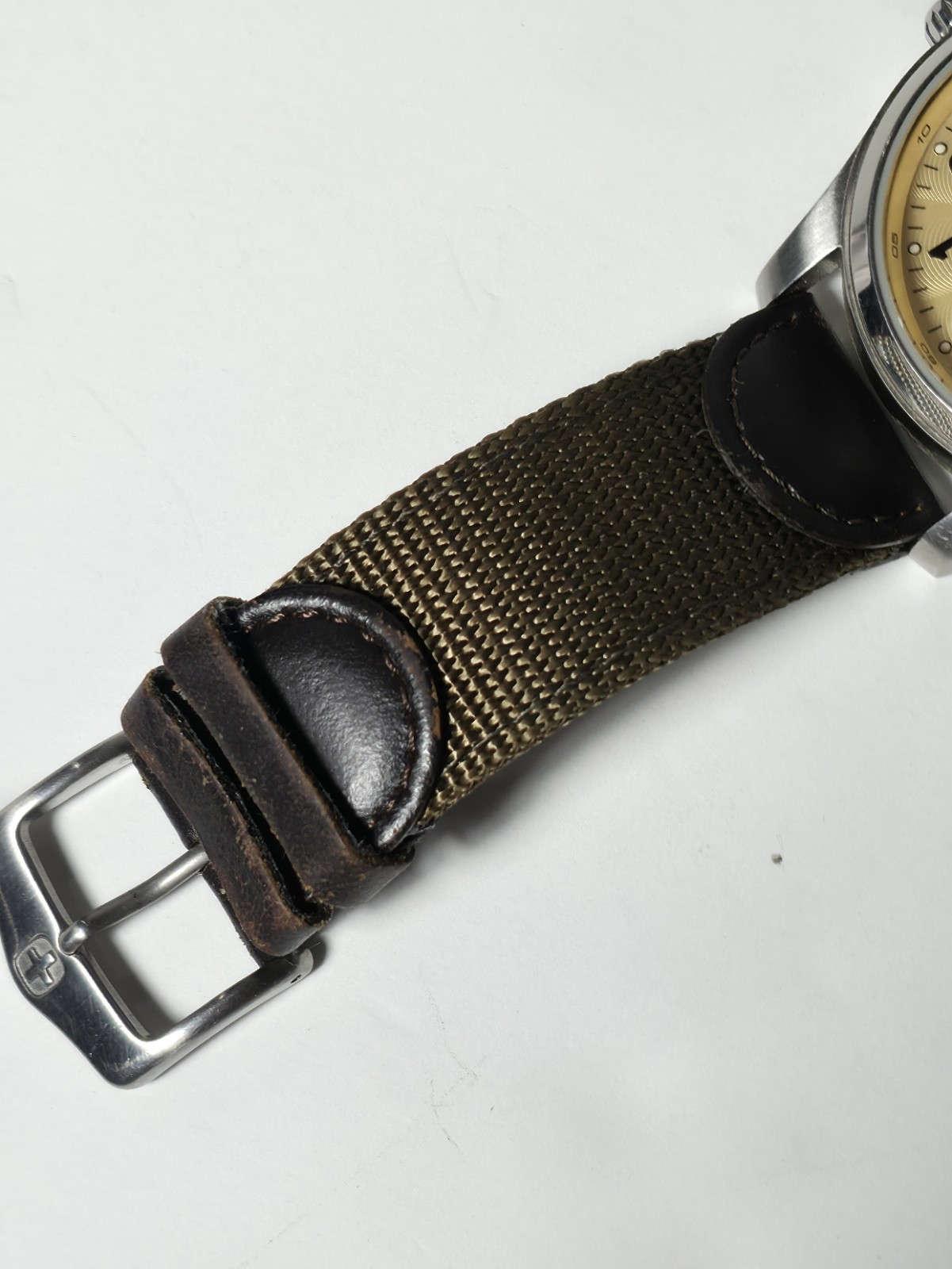 Wenger Swiss Military 7920X Terragraph Mens Watch Gold Face WORKING COMPLETE