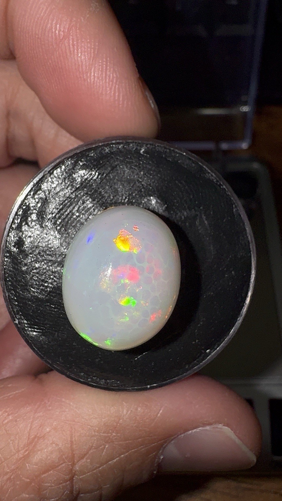 18 carats Ethiopian Opal Oval Cabochon Opal Polished Honeycomb