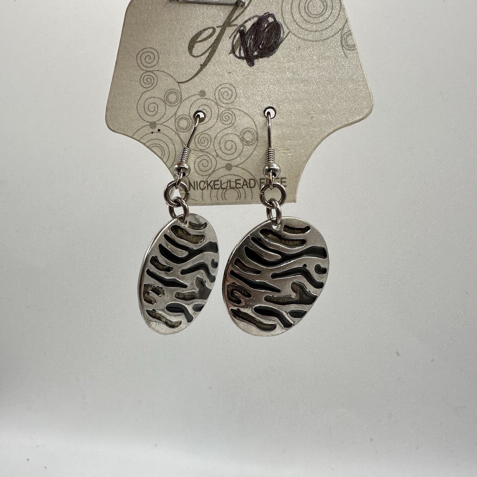 VTG New Silver Tone Dangle Earrings Round Tiger Zebra Emboss Nickel/Lead Free