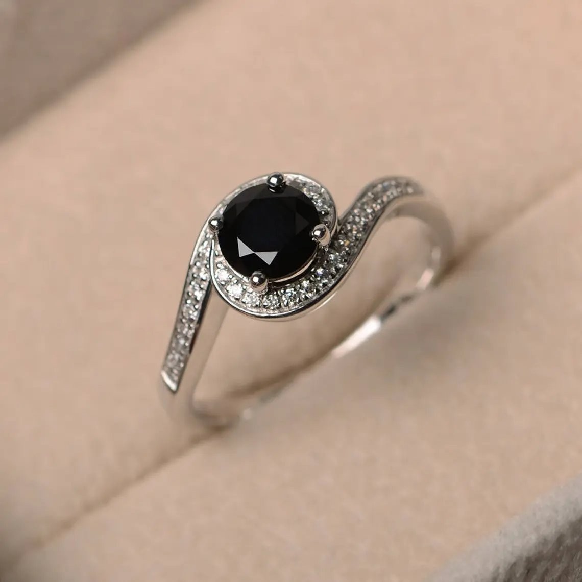 2CT Black Onyx Round Gemstone 925 Silver Plated Halo Ring Duty Free