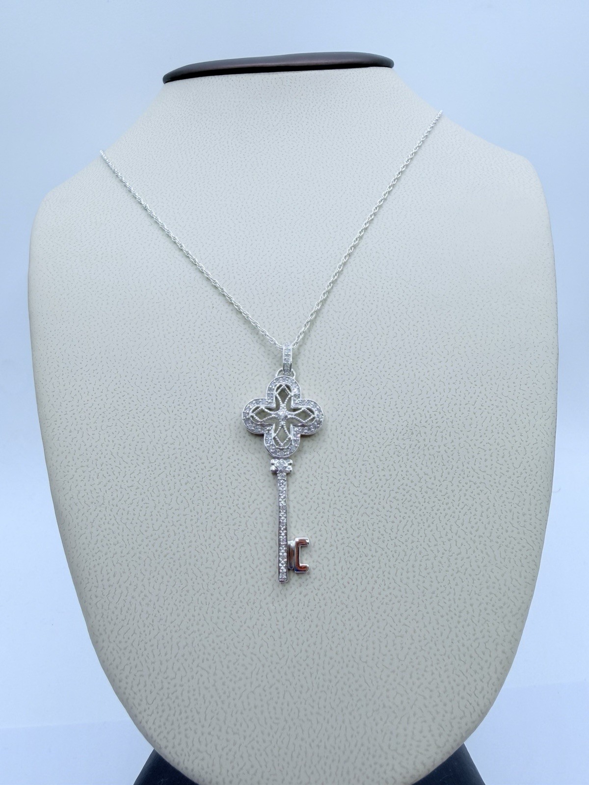 925 Sterling Silver Diamond Key Necklace 2” Pendant 18” Chain 0.21ct Natural