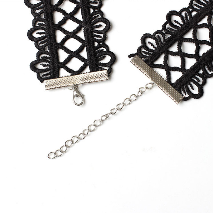 Vintage Black Lace Choker for Women, Sexy Hollow-Out Necklace, Party/Gift