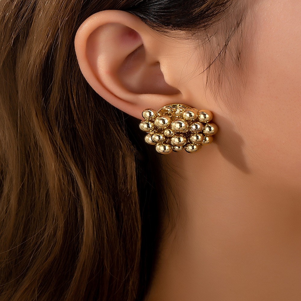 Round Leaf Wreath Pearl Clip On Earrings No Piercing Gold Alloy Floral Earrings