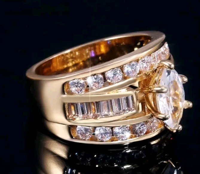 14K Gold-Plated Copper White/Colorless Marquise Ring Size 9 Round and Baguettes