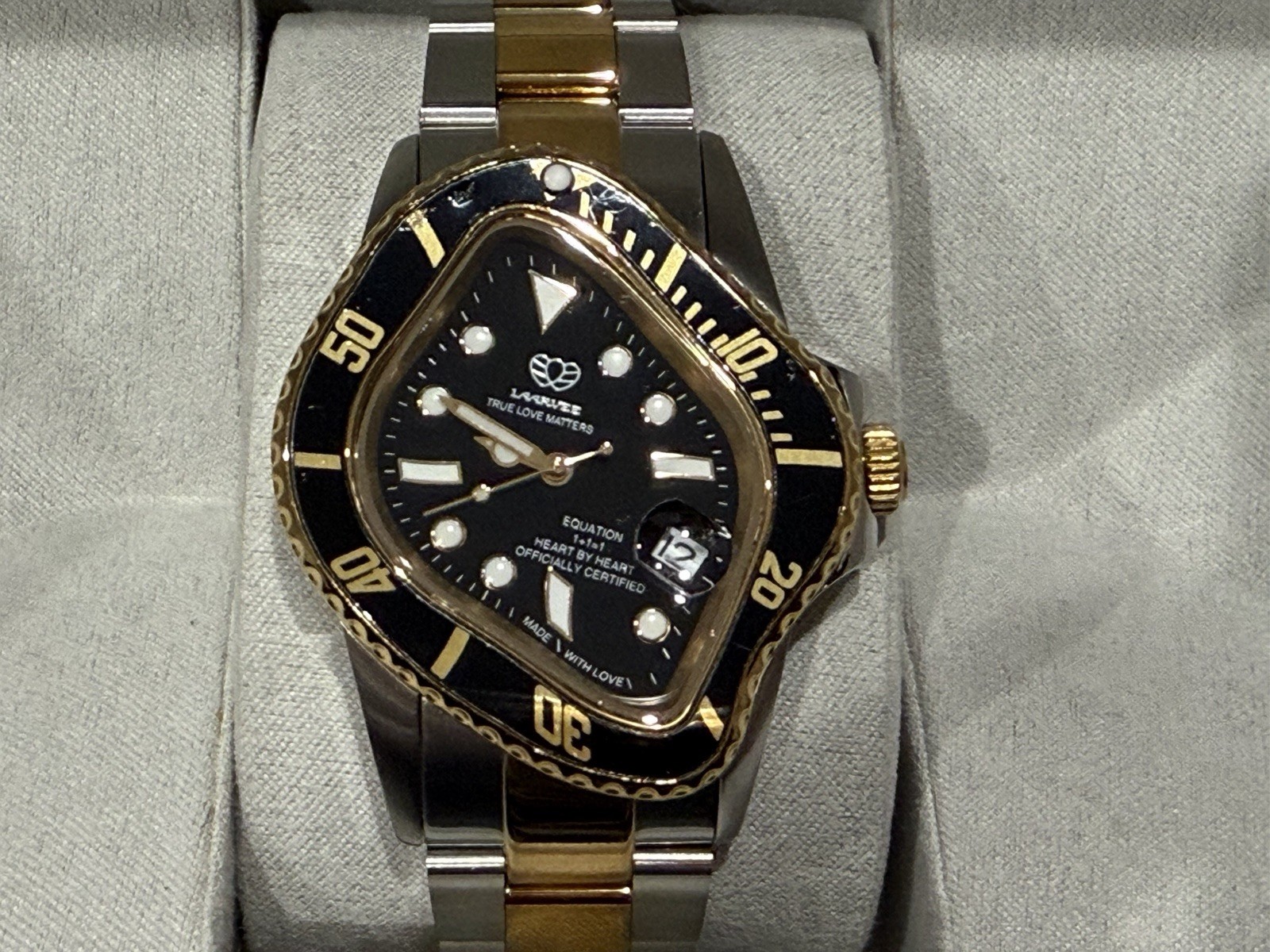 Laarvee Pea001-Sgblk Two Tone Watch Lightly Pre-Owned Silver Gold COMPLETE